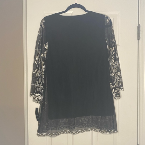 NWT Alfani small embroidered boho bell sleeves top - Picture 2 of 10